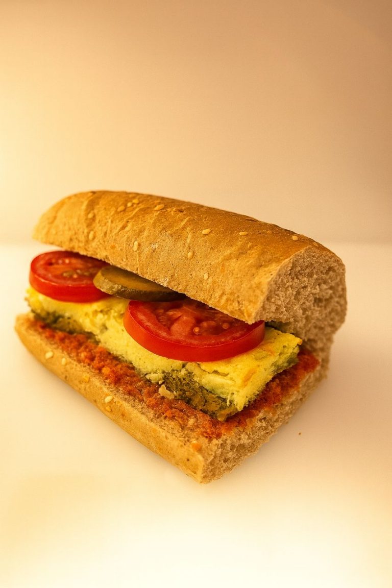 ساندویچ کوکو سیب زمینی