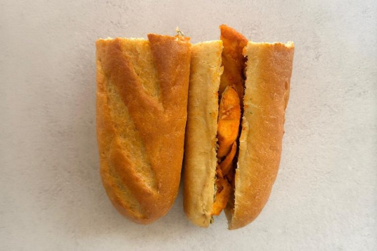 ساندویچ مرغ نواری